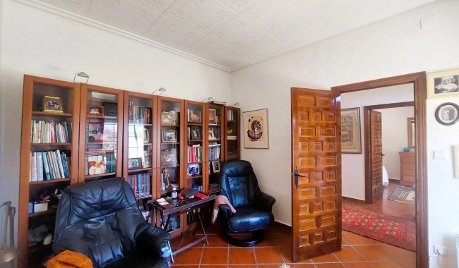 Begagnad - Finca - La Marina