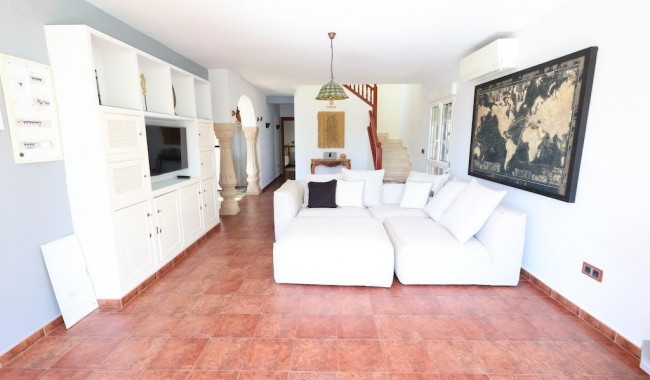 Resale - Villa - Orihuela Costa - Villamartín