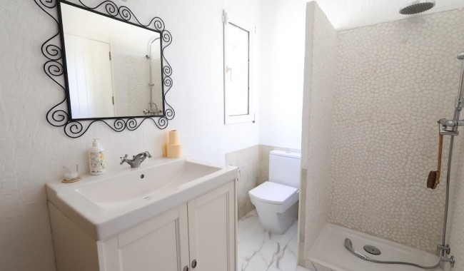 Resale - Villa - Orihuela Costa - Villamartín