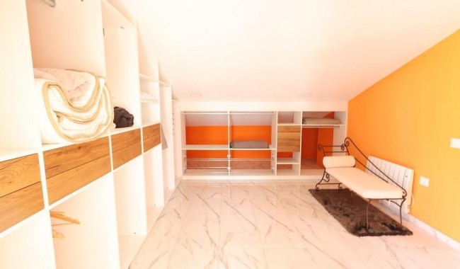 Resale - Villa - Orihuela Costa - Villamartín