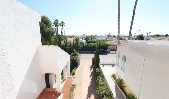 Resale - Villa - Orihuela Costa - Villamartín