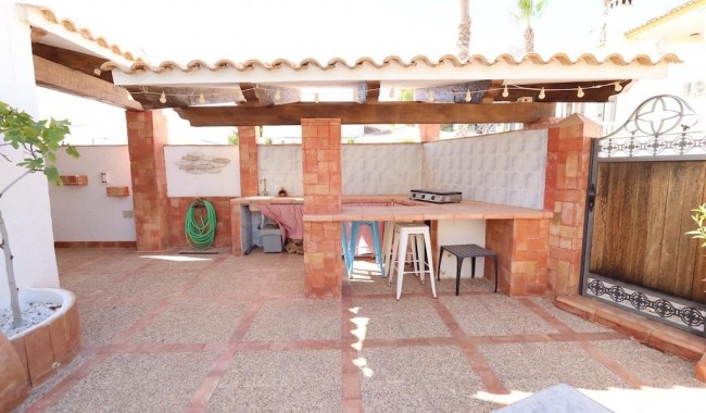 Resale - Villa - Orihuela Costa - Villamartín