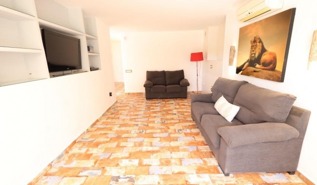 Resale - Villa - Orihuela Costa - Villamartín