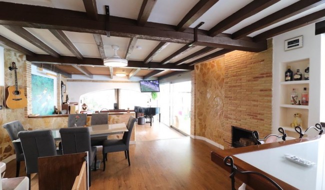 Begagnad - Villa - Orihuela Costa - Cabo Roig