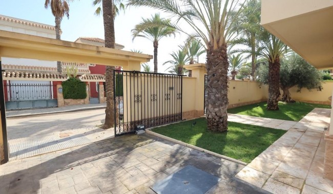 Sprzedaż - Willa - Cabo Roig