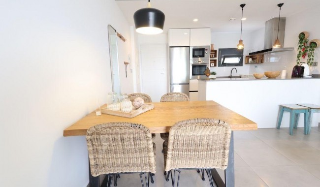 Resale - Bungalow - Pilar de La Horadada - Zona Pueblo