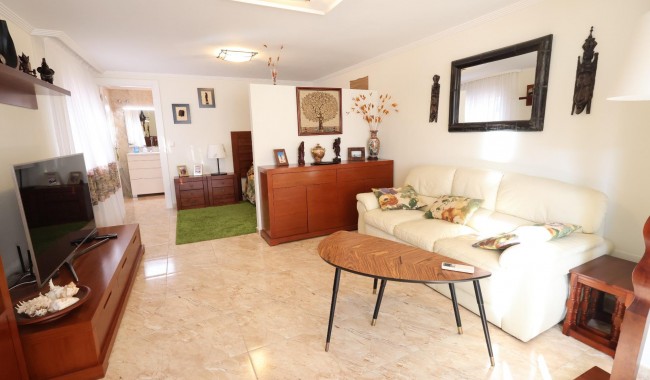 Segunda mano - Villa - Torrevieja - Los Balcones