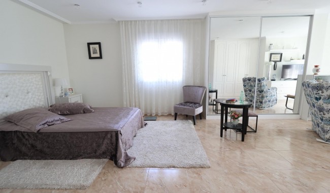 Segunda mano - Villa - Torrevieja - Los Balcones