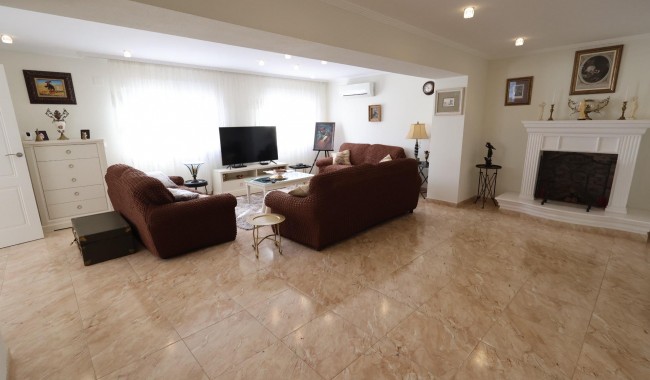 Segunda mano - Villa - Torrevieja - Los Balcones