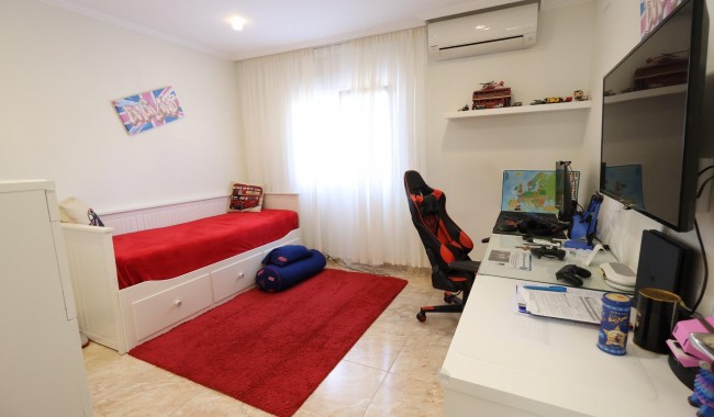Segunda mano - Villa - Torrevieja - Los Balcones