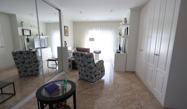 Segunda mano - Villa - Torrevieja - Los Balcones