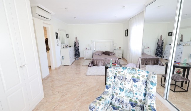Segunda mano - Villa - Torrevieja - Los Balcones