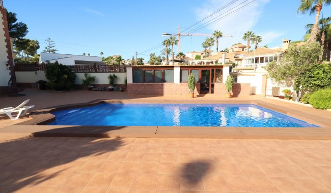 Segunda mano - Villa - Torrevieja - Los Balcones