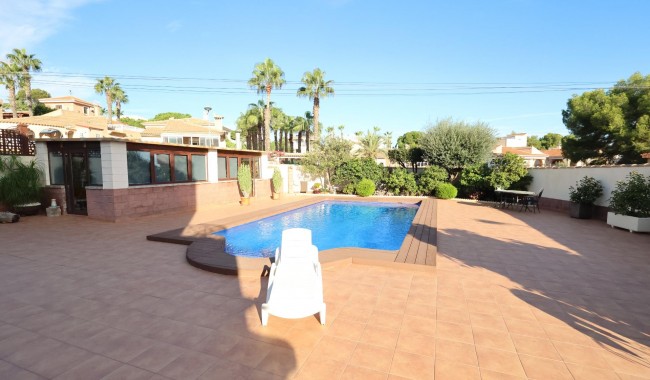 Segunda mano - Villa - Torrevieja - Los Balcones