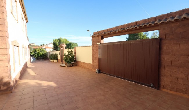 Segunda mano - Villa - Torrevieja - Los Balcones
