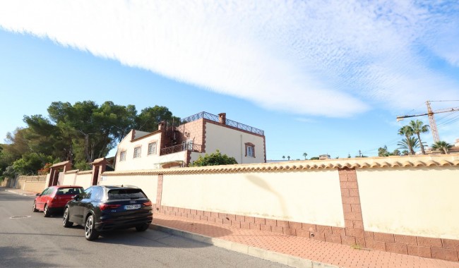 Segunda mano - Villa - Torrevieja - Los Balcones
