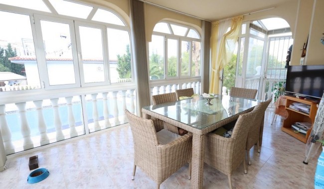 Resale - Villa - Orihuela Costa - Villamartín
