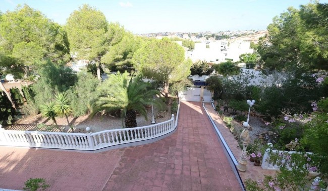 Resale - Villa - Orihuela Costa - Villamartín