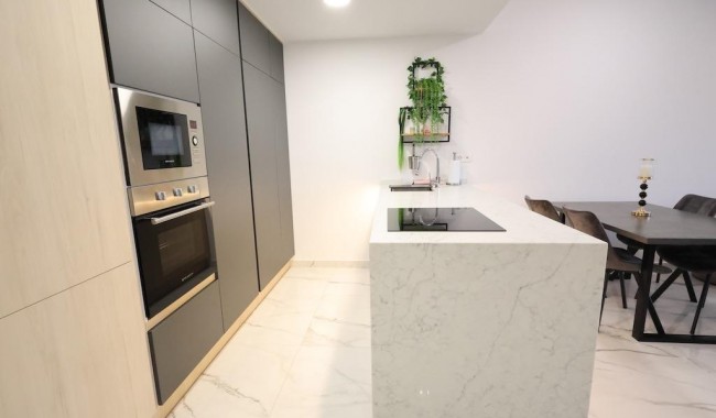 Resale - Apartment - Orihuela Costa - Punta Prima