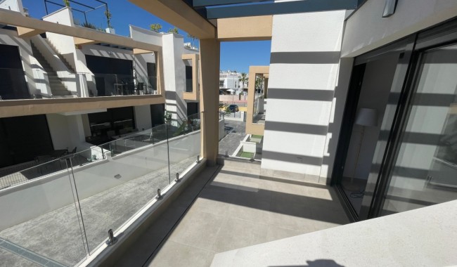 Resale - Apartment - Orihuela Costa - PAU 26