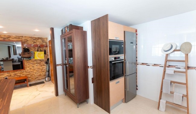 Resale - Apartment - Torrevieja - Playa del cura