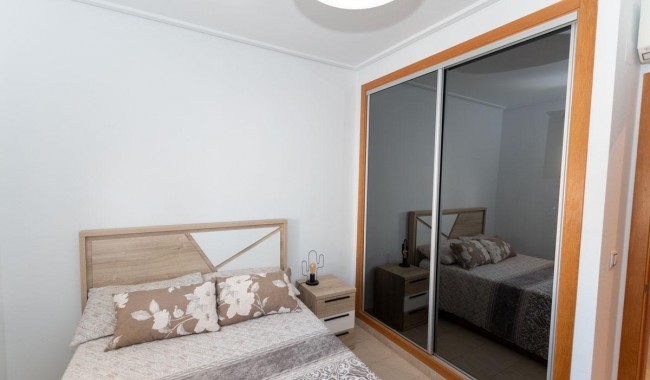 Resale - Apartment - Orihuela Costa - Los Dolses