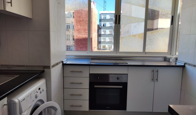 Resale - Apartment - Torrevieja - Centro