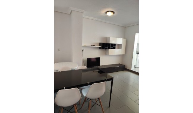 Resale - Apartment - Torrevieja - Centro