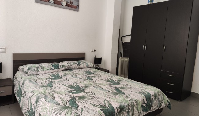 Resale - Apartment - Torrevieja - Centro