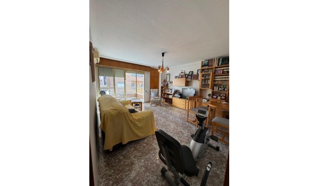 Resale - Apartment - Torrevieja - Centro