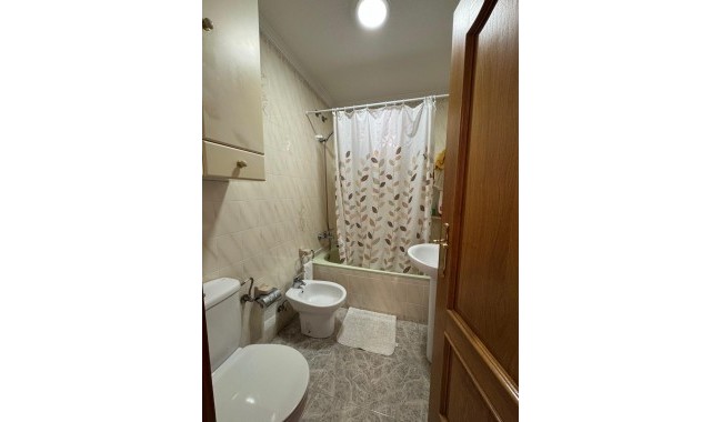 Resale - Apartment - Torrevieja - Centro