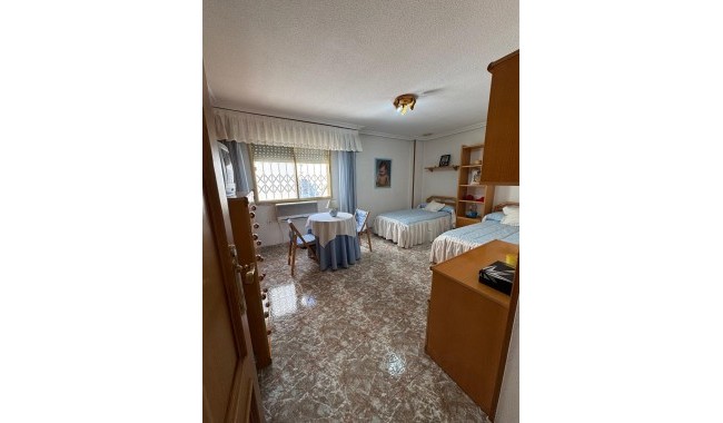Resale - Apartment - Torrevieja - Centro