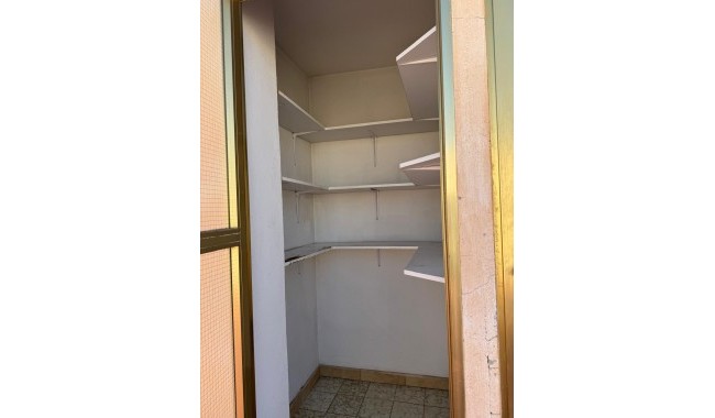 Resale - Apartment - Torrevieja - Centro