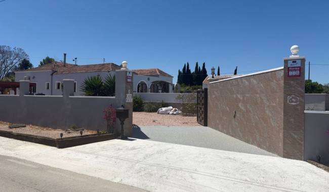 Segunda mano - Villa - Jacarilla