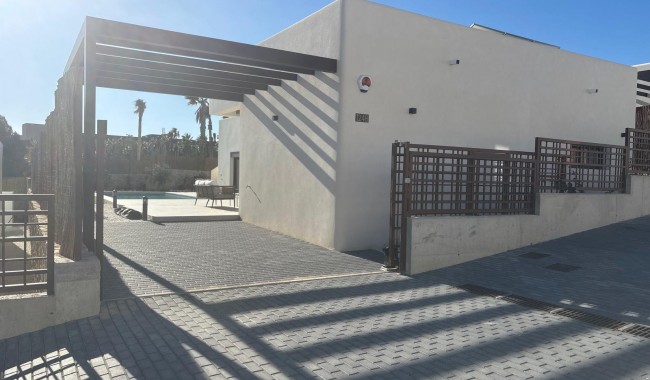 Segunda mano - Villa - Algorfa