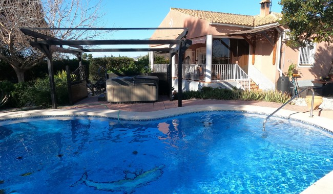 Resale - Finca - Orihuela - Orihuela Costa