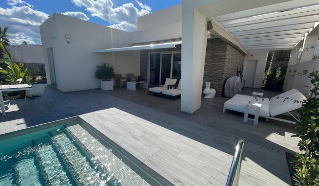 Resale - Villa - Algorfa - Club de Golf La Finca