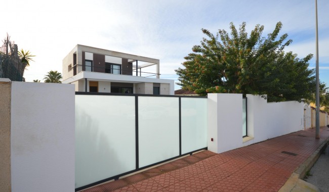 Resale - Villa - Benijófar - Benimar