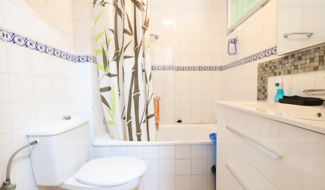 Resale - Apartment - Torrevieja - La Veleta