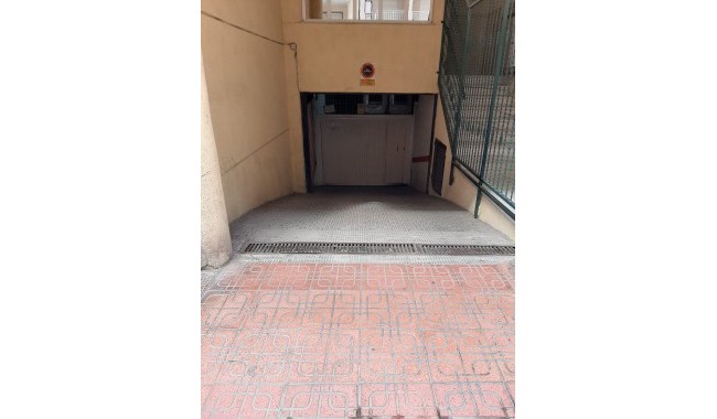 Begagnad - Parkering - Torrevieja
