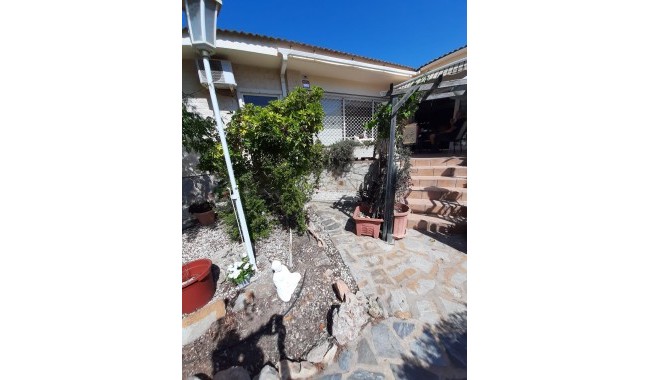 Resale - Villa - Villamartín