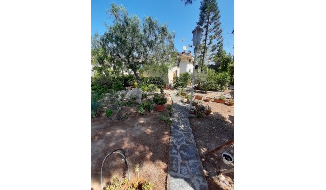 Resale - Villa - Villamartín
