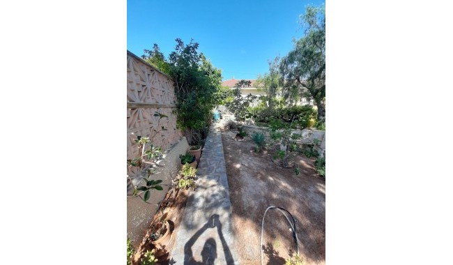 Resale - Villa - Villamartín
