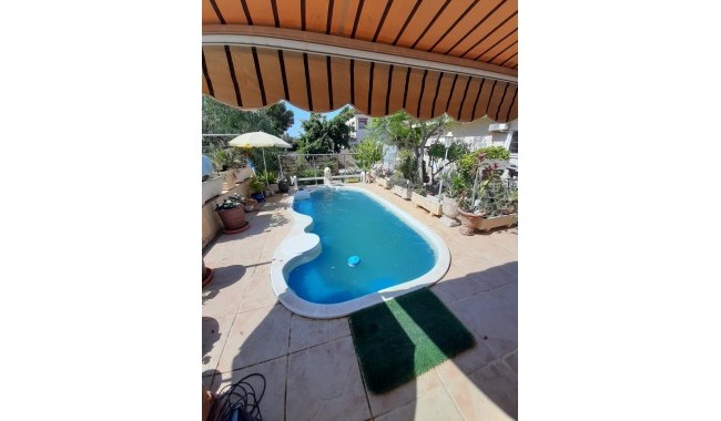Resale - Villa - Villamartín