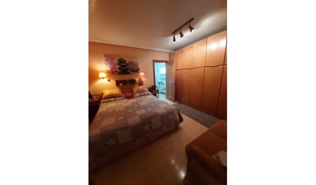 Resale - Villa - Villamartín