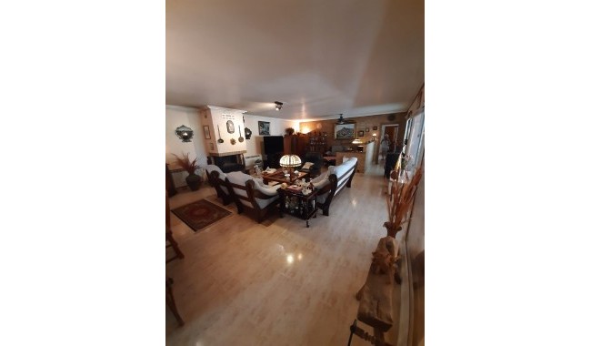 Resale - Villa - Villamartín