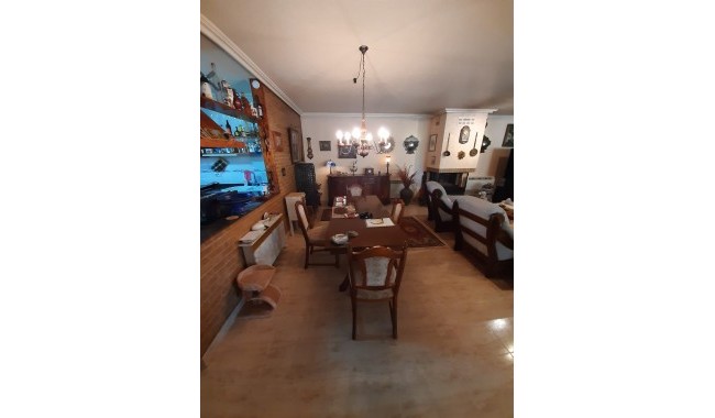 Resale - Villa - Villamartín
