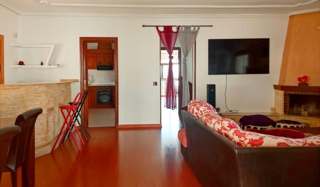 Resale - Villa - Torrevieja