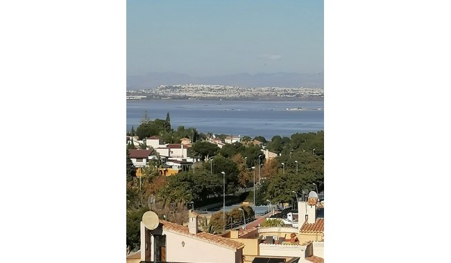 Resale - Villa - Torrevieja