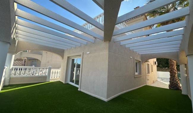 Resale - Villa - El Campello
